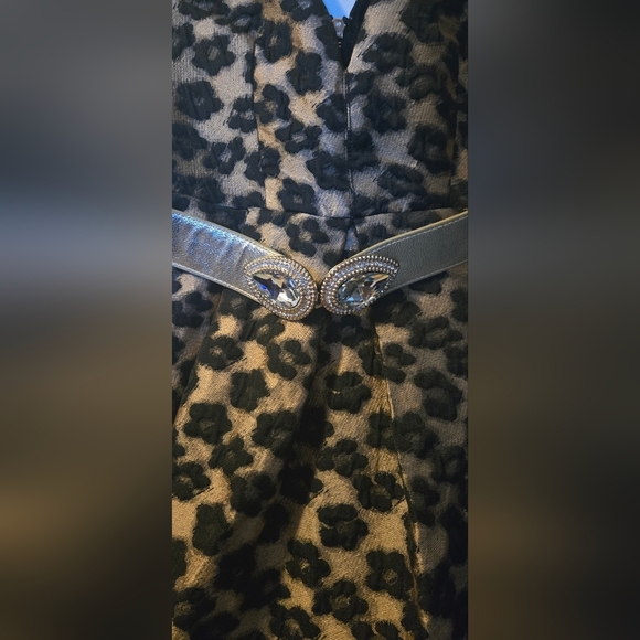 Xtaren Leopard Print Mini Dress with Belt (B1) - Picture 4 of 8